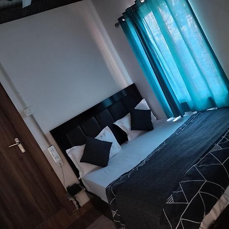Kishan Home Stay Матхура Экстерьер фото
