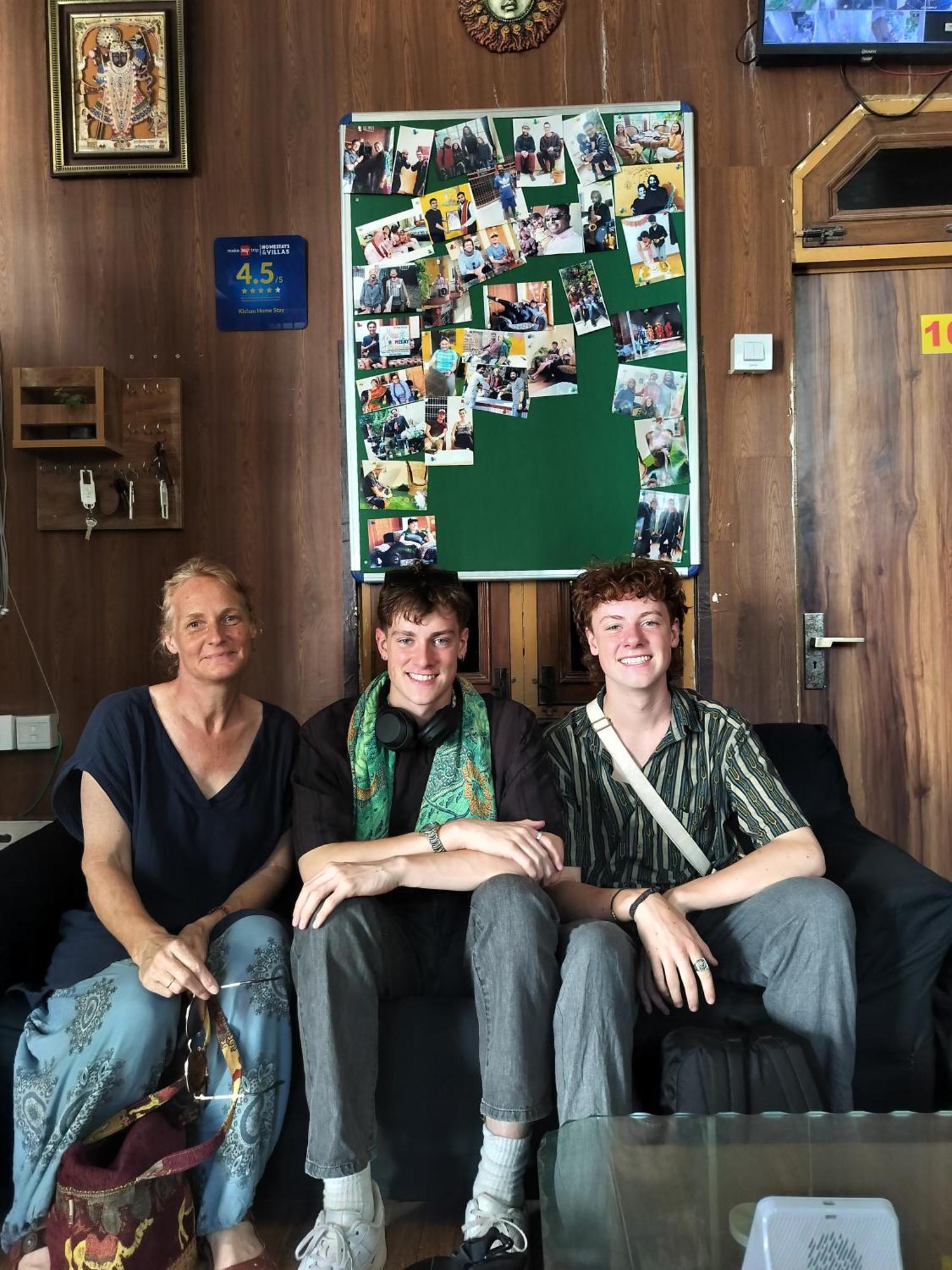 Kishan Home Stay Матхура Экстерьер фото