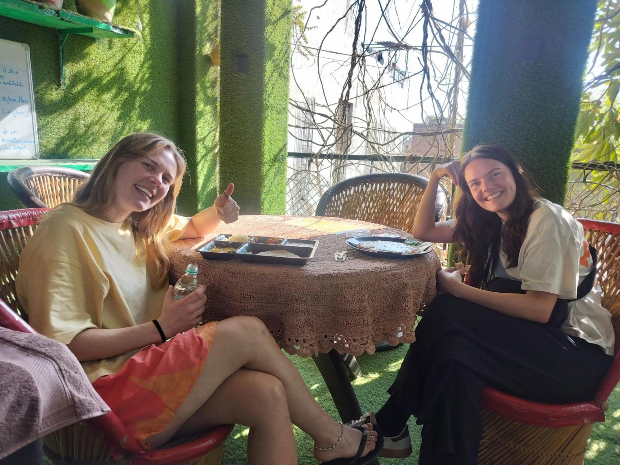 Kishan Home Stay Матхура Экстерьер фото