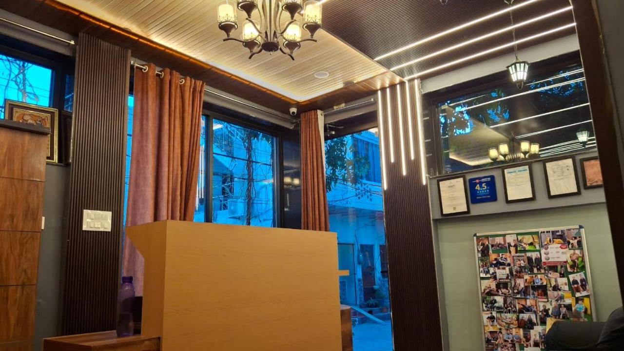 Kishan Home Stay Матхура Экстерьер фото